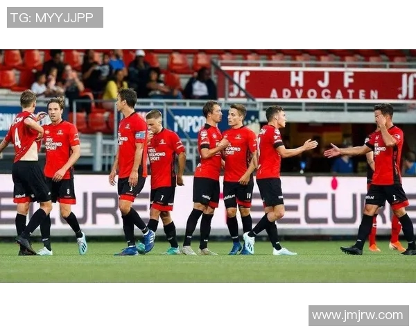 本菲卡与里昂国冠杯激战正酣谁将晋级下一轮较量