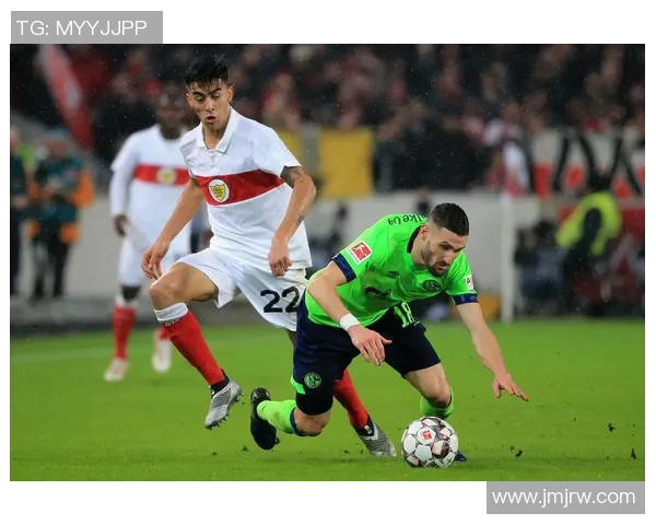 斯图加特主场逆转沙尔克04，豪取重要三分！