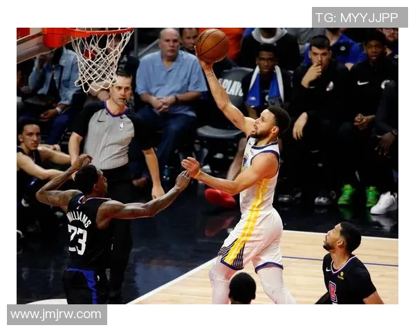 勇士队对阵森林狼队精彩回顾与赛后分析全景呈现