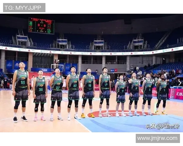 广东男篮与新疆对决精彩回放分析赛场亮点与球员表现全解析 广东男篮与新疆对决精彩回放分析赛场亮点与球员表现全解析