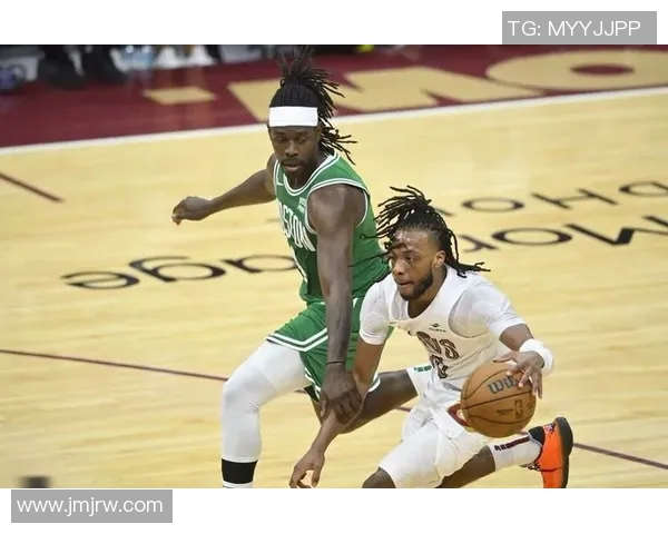 凯尔特人对决骑士22日精彩赛事前瞻与球员表现分析